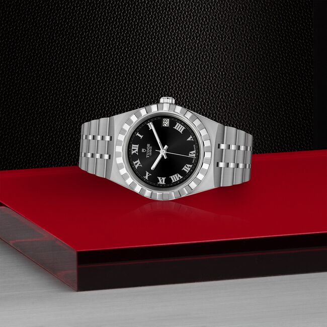 TUDOR ROYAL