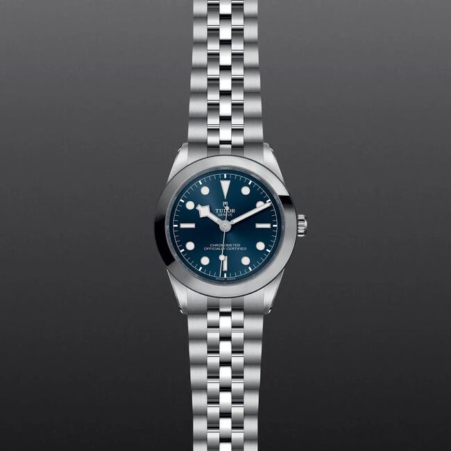 BLACK BAY ONE 39