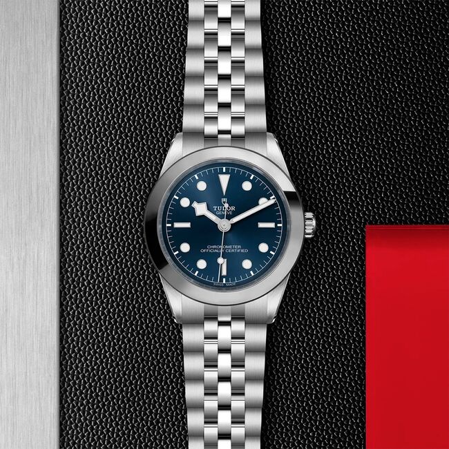 BLACK BAY ONE 39