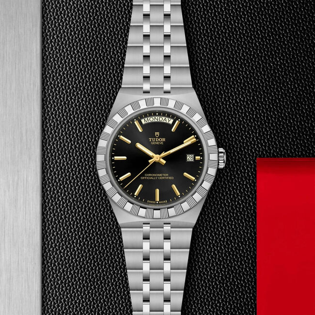 TUDOR ROYAL